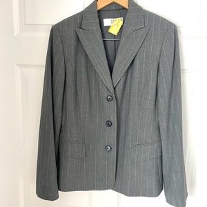 City DKNY women's suit grey white sz 8/10